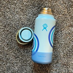 32 oz. HYDROFLASK with bumper